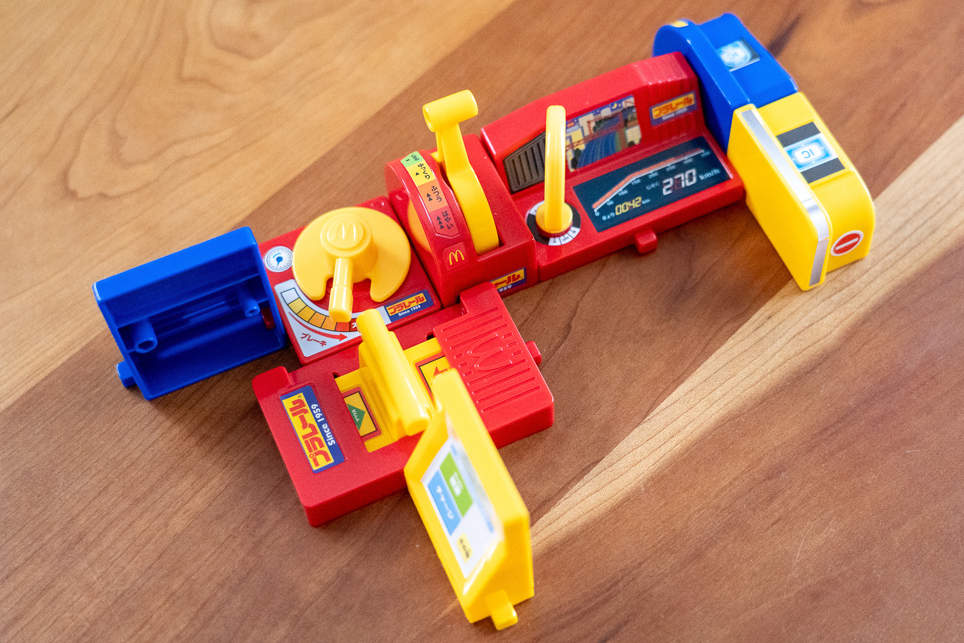 付属パーツもつなげることができる