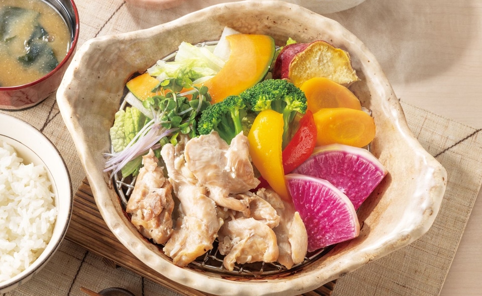 大戸屋、フィットネスYouTuber「Miyakoさん」コラボメニュー発売