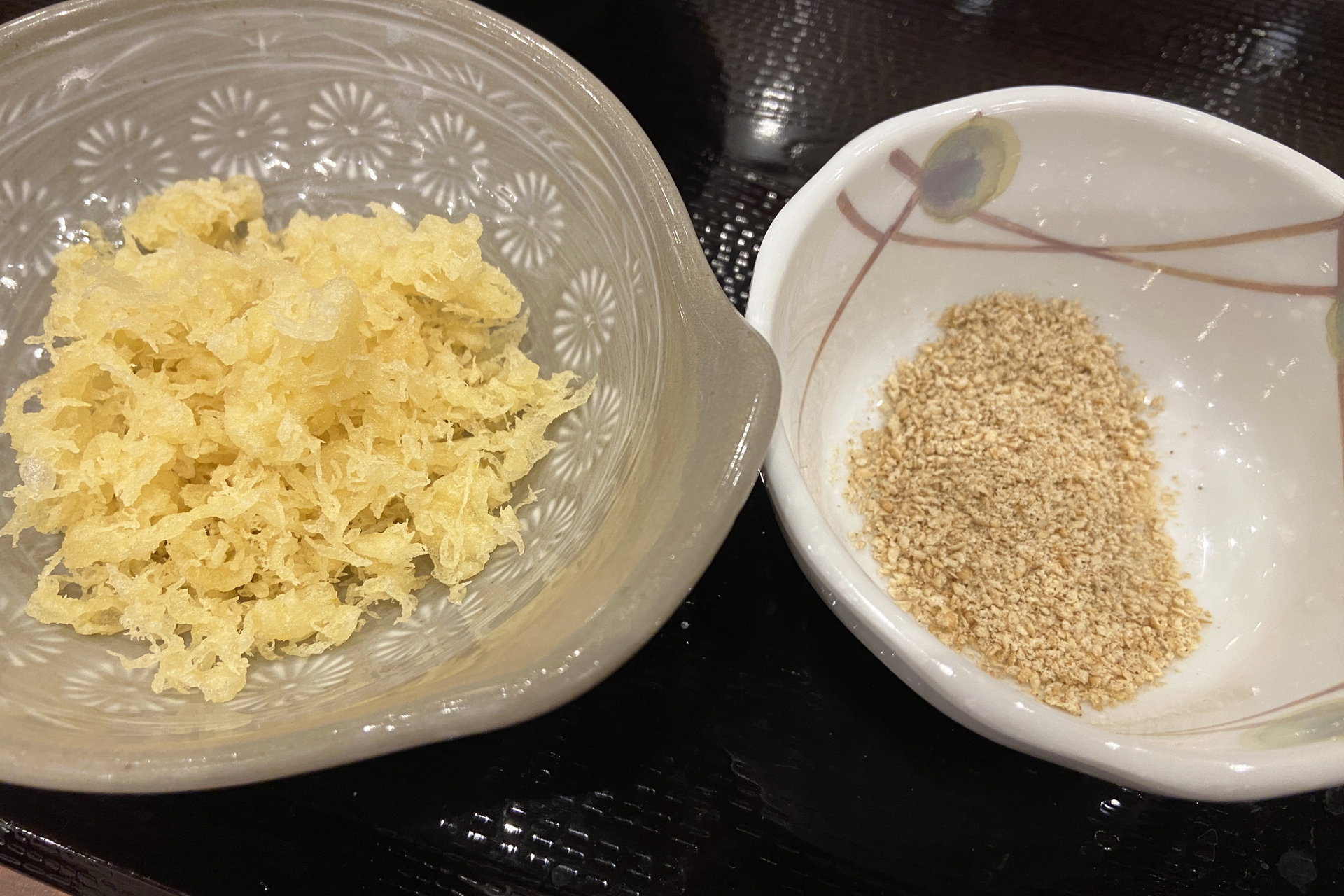 天かすとすりごま