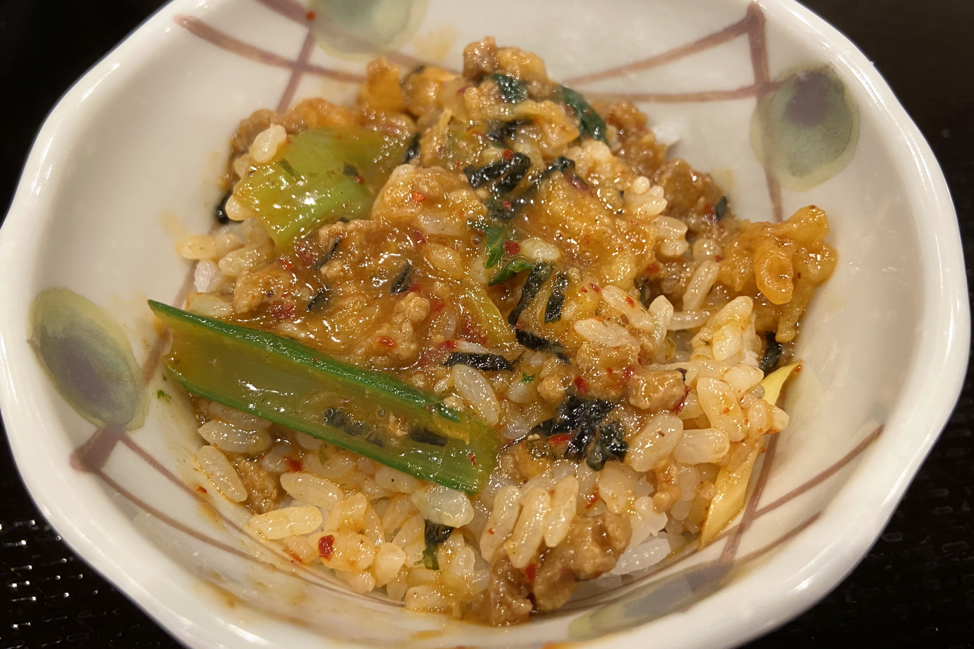 よくまざった具材とだしを最後のひと口まで堪能できる