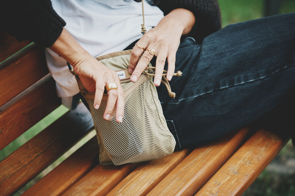 DEAN & DELUCA BRIEFING サコッシュトートバッグ DEAN ＆ DELUCA「BRIEFING」とコラボした2WAY「サコッシュ