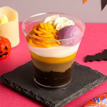 「かぼちゃとほうじ茶のパフェ」（334円）