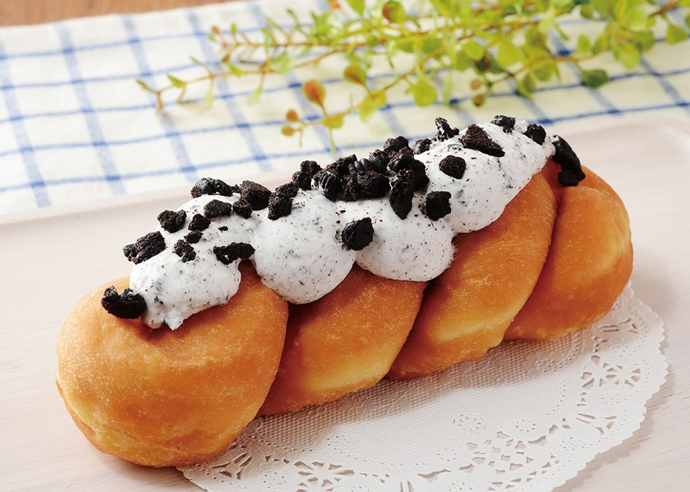 「韓国風ドーナツ クァベギ（クッキー＆クリーム）」（235円）