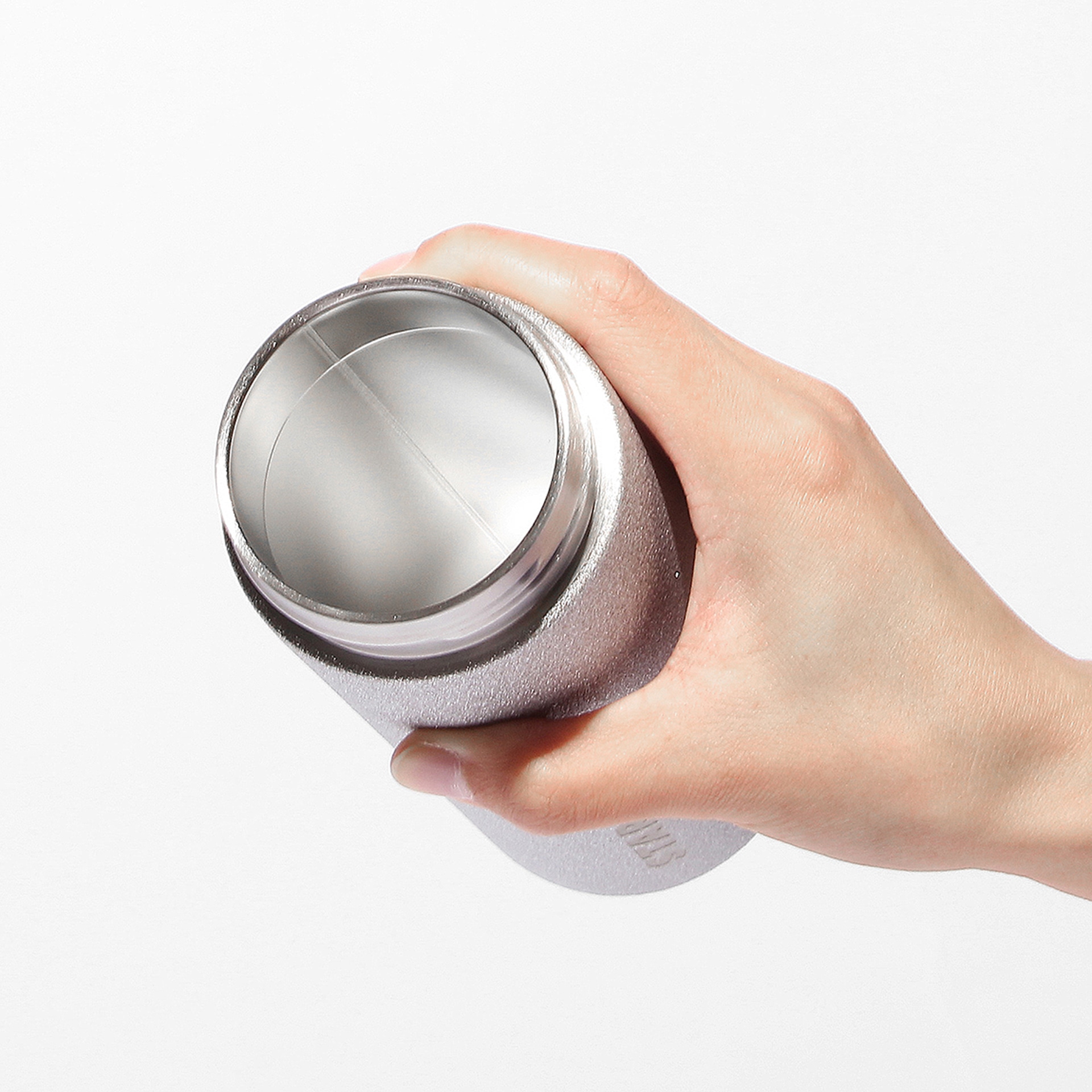 「ステンレスボトルグリッターシルバー355ml」（3700円）
