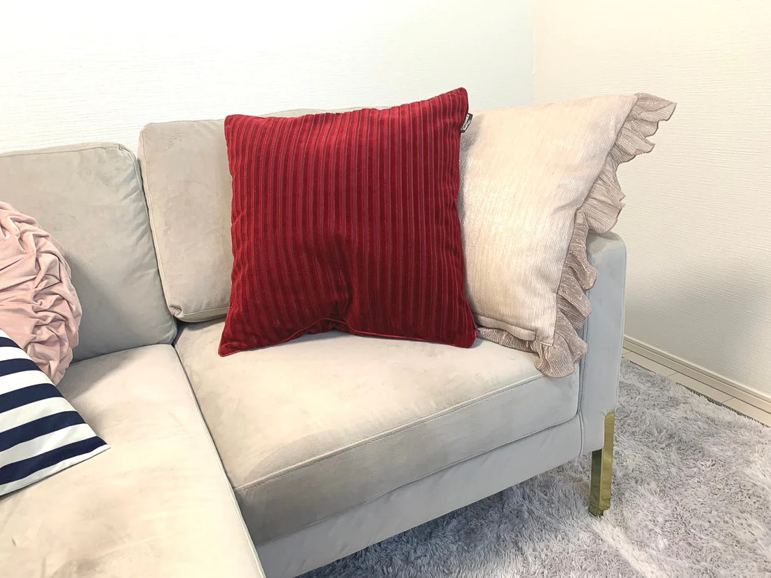 ソファー柄クッション