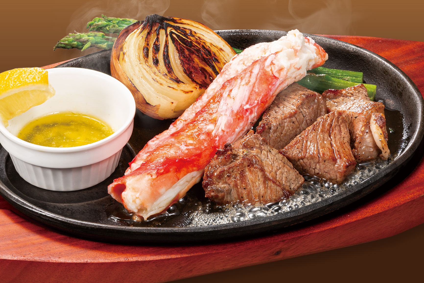 「カットステーキ100g＆タラバ蟹グリル（ライス・パン・スープバー付）」（タラバ蟹フルサイズ 4928円、ハーフサイズ2948円）