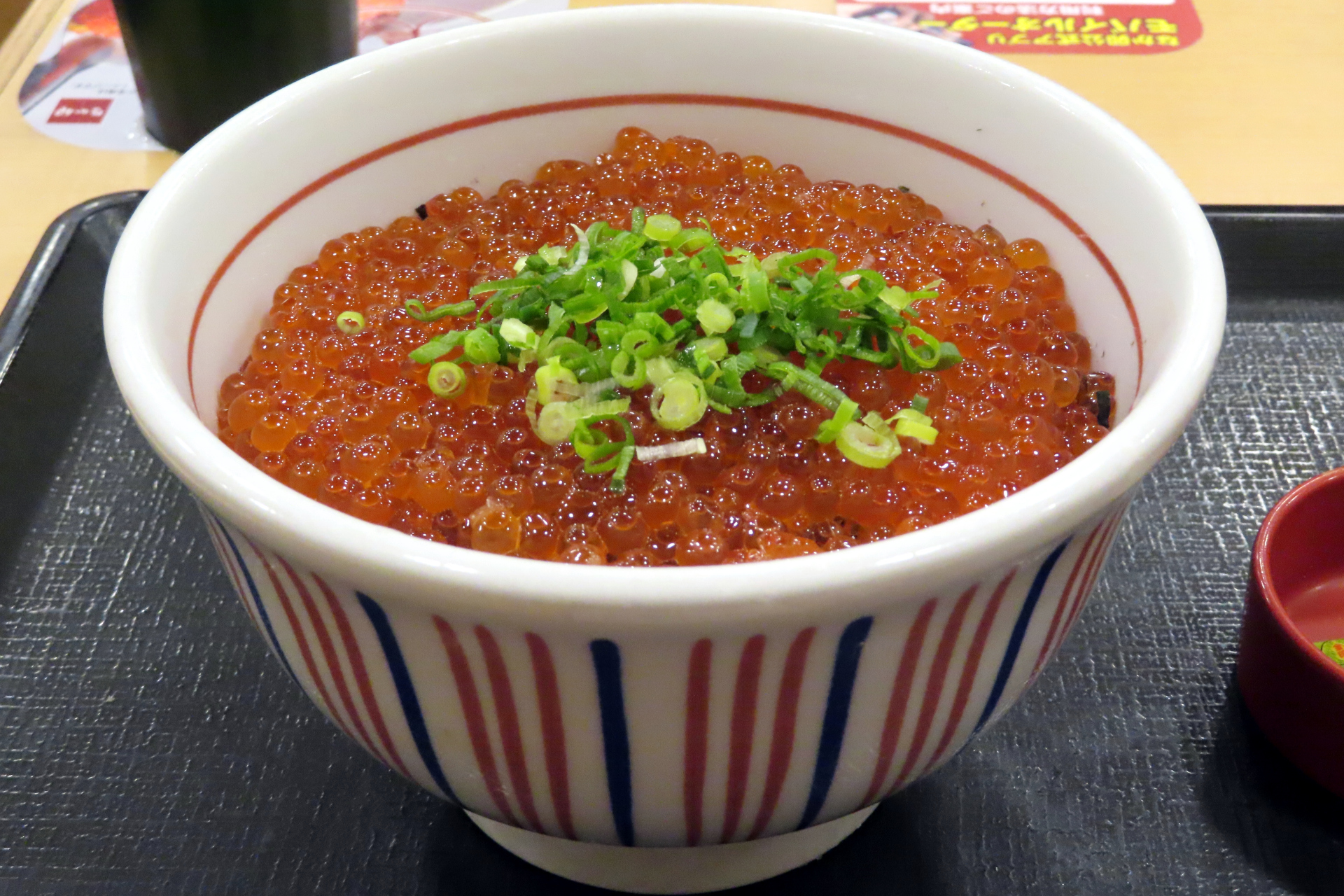 なか卯の「天然いくら丼 豪快盛」