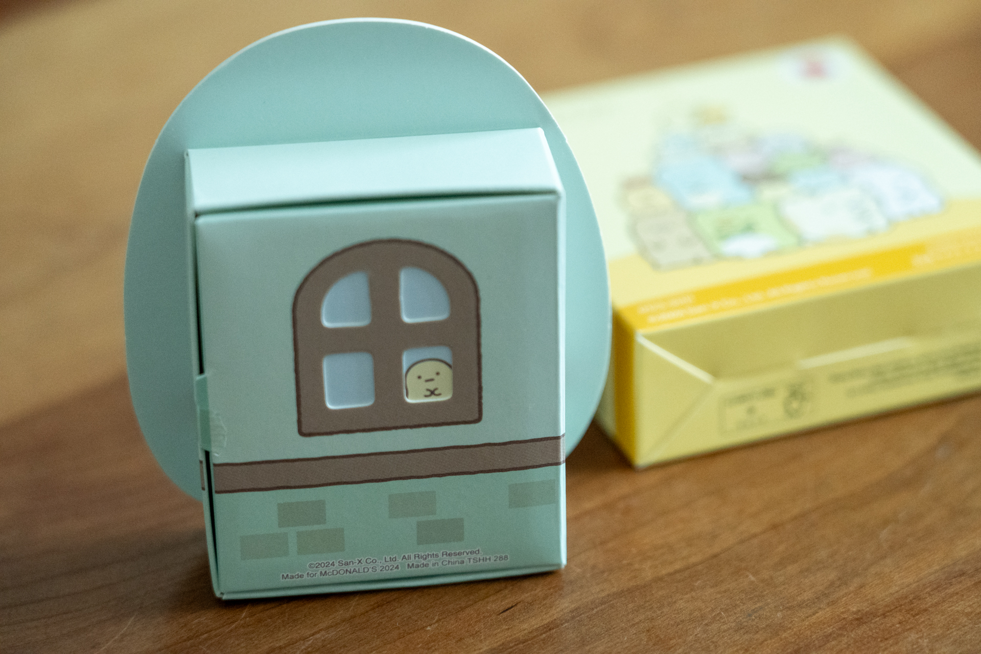 窓から顔を出しているのは、たぴおか