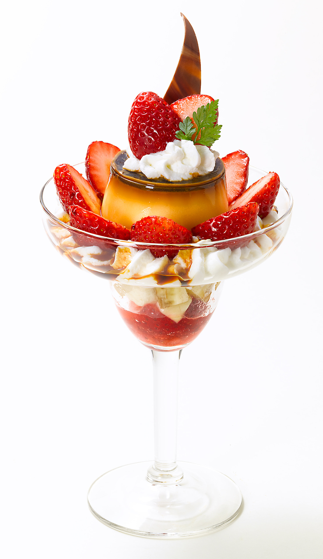 「苺のプリン・ア・ラ・モードパフェ」（1628円）