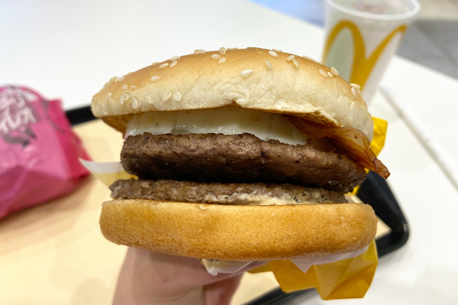 1998年に発売し、昨年も復活した「たまごダブル」。マクドナルド王道の組み合わせを楽しめる