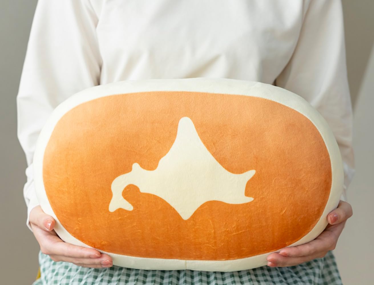 宝島社「北海道チーズ蒸しケーキFAN BOOK」特別付録「ヤマザキ 北海道チーズ蒸しケーキ ほんものみたいなふわふわぬいぐるみ」