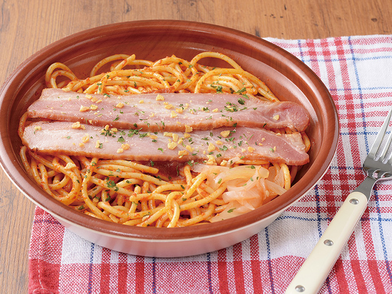 「肉盛！　大盛 あとひく旨さのナポリタン」（559円）