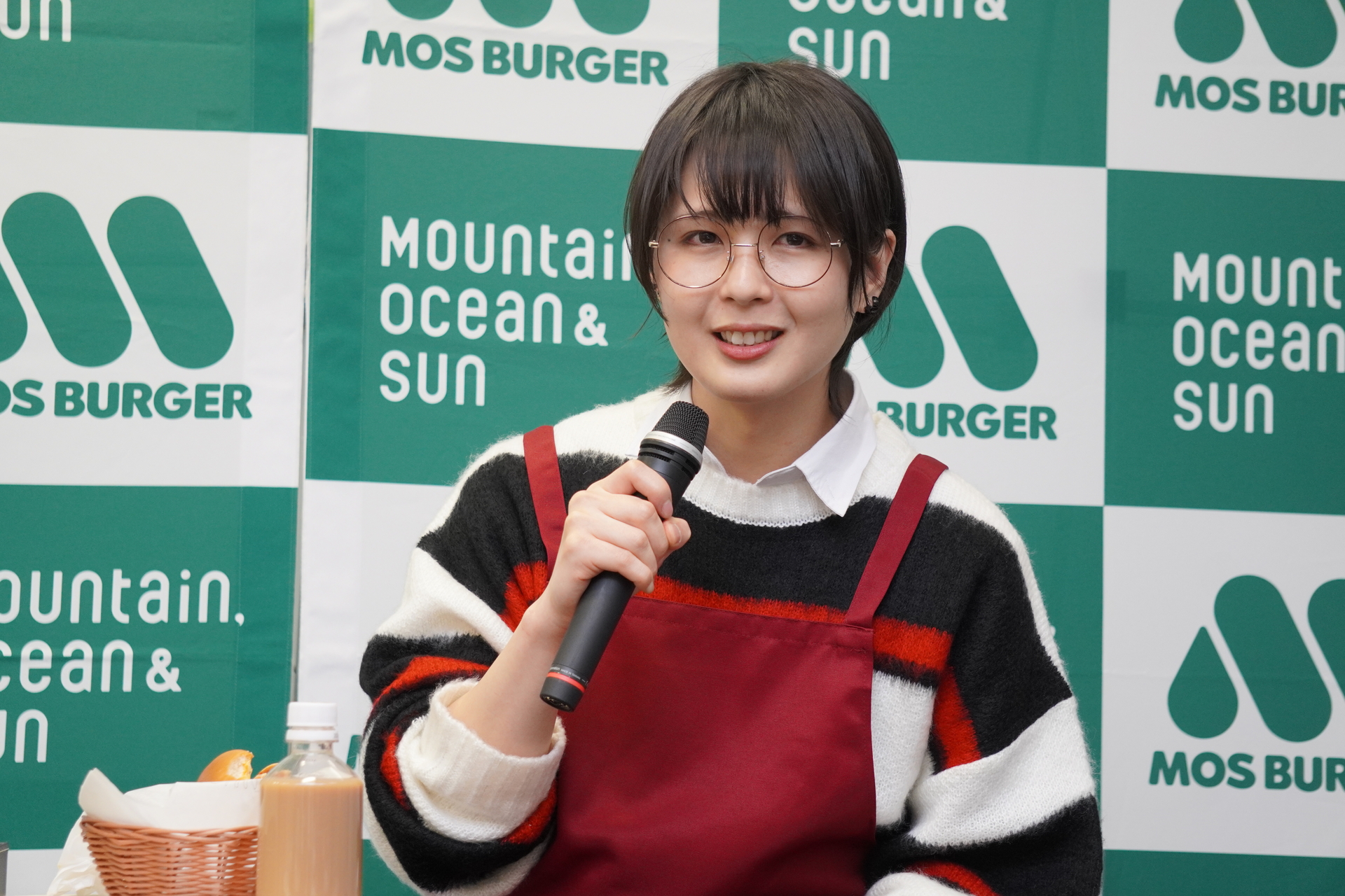 「ひと口噛んだ時にコチュジャンの香りが来て、次に来るのが甘み。そしてチーズがカプサイシンをマイルドにする」と味覚を言語化