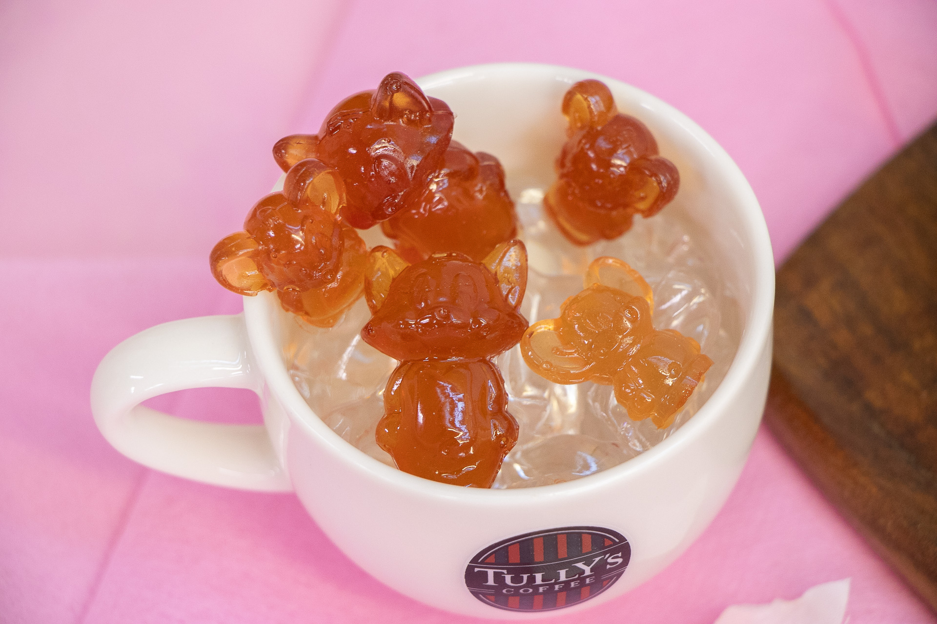 グミは1つ1つがトムとジェリーになっていてとてもかわいらしいです