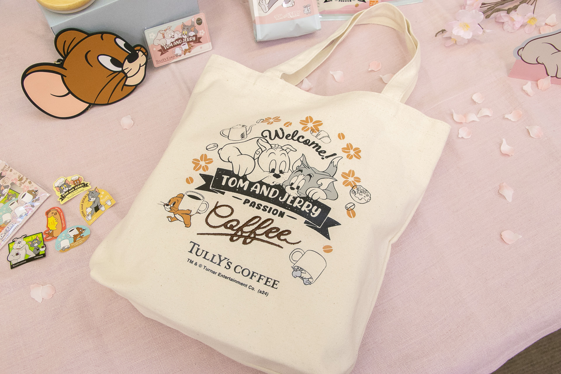 「トムとジェリー ポケットトート（コーヒー泥棒）」（2400円）