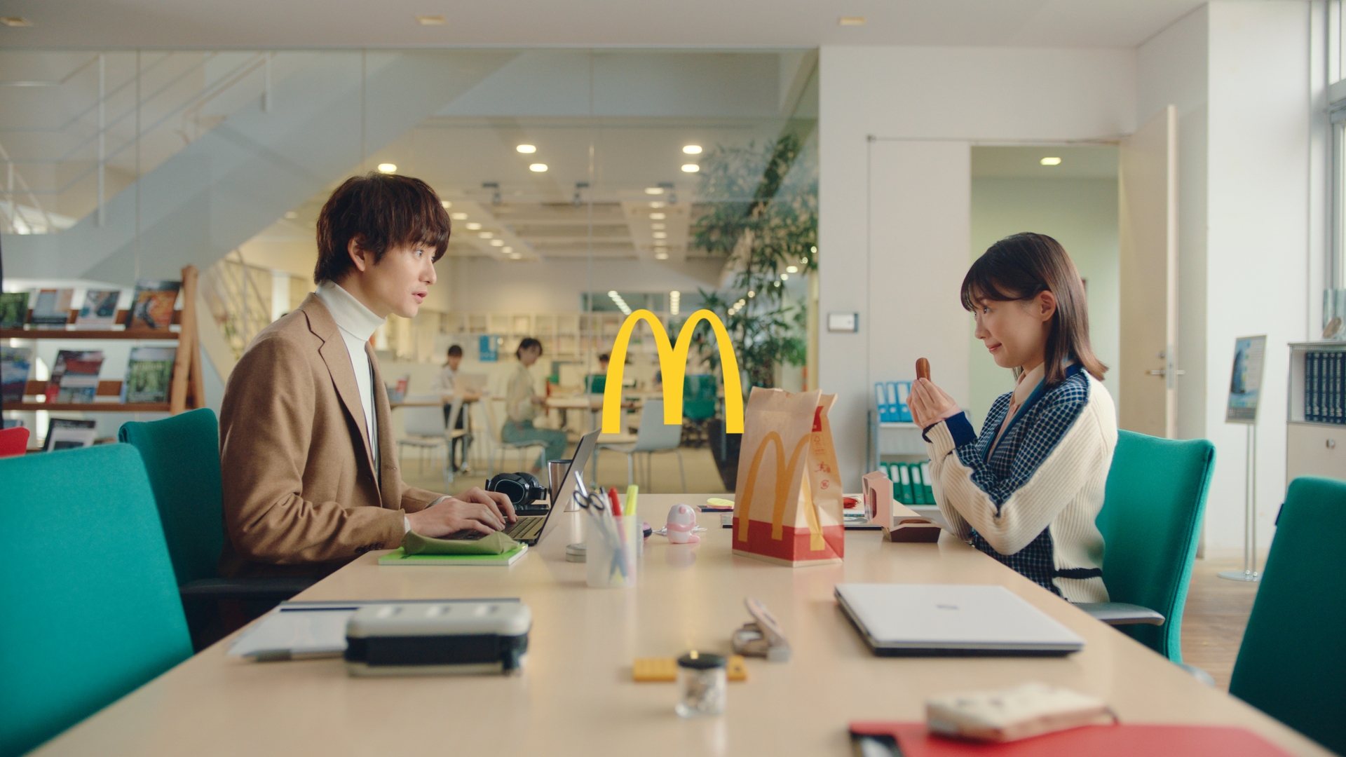 岡田将生さんと伊藤沙莉が出演する新TVCM