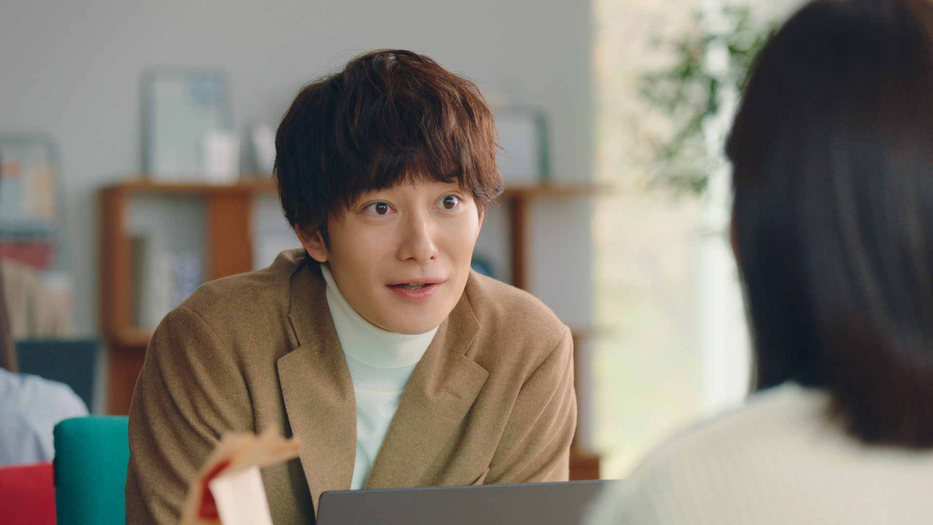 岡田将生さんと伊藤沙莉が出演する新TVCM