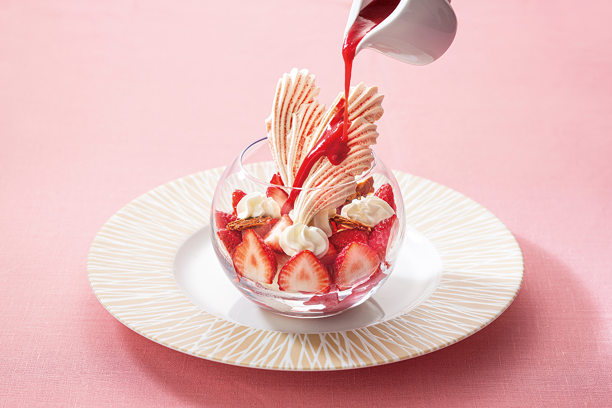 青山本店に併設する「BLUE BRICK LOUNGE」で「春色テラス」を展開