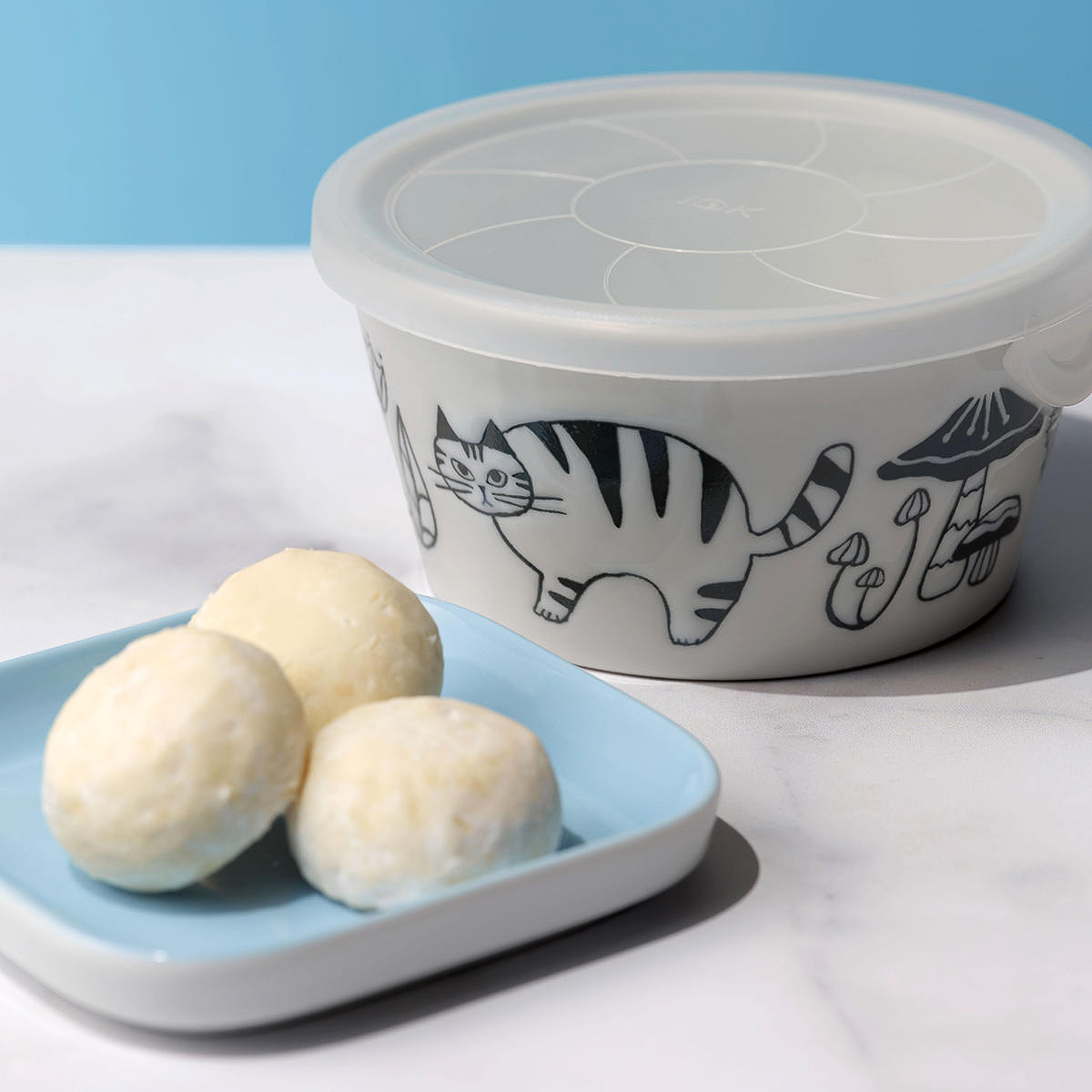 カルディコーヒーファーム「米粉いりクッキー（ネコ柄陶器）」