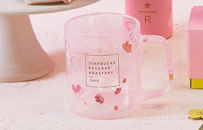 「スターバックス リザーブ ロースタリー マグマーブル サクラ2024 355ml」（3300円）