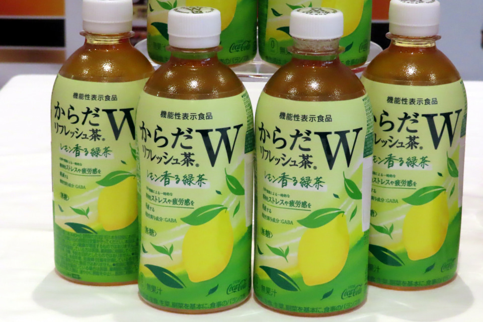 コカ・コーラ、脂肪・糖・内臓脂肪に働く「からだすこやか茶W+