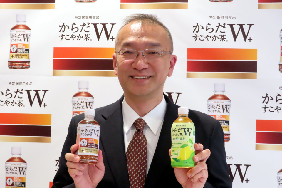 コカ・コーラ、脂肪・糖・内臓脂肪に働く「からだすこやか茶W+