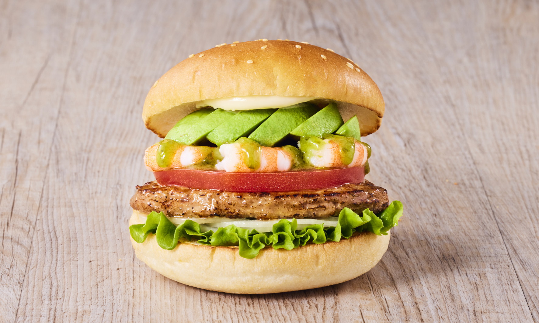 「アボカドシュリンプバーガー～ジェノベーゼソース～」（790円）
