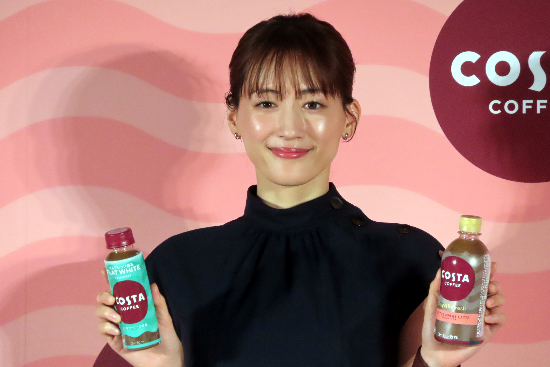コスタコーヒーの新ブランドアンバサダーに起用された綾瀬はるか