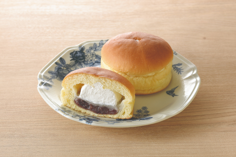「おもちつぶあんぱん ホイップクリーム入り」（149円）