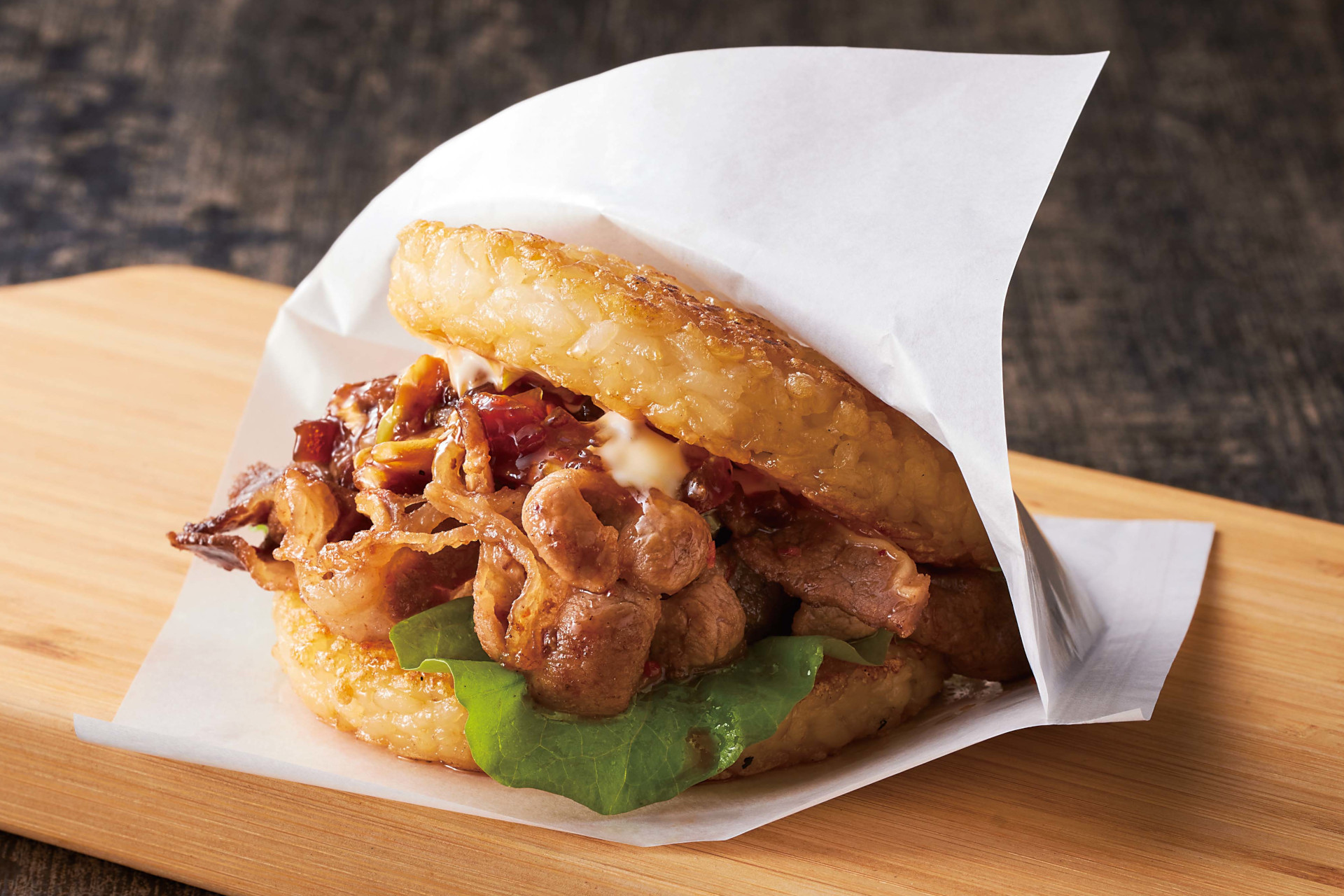 「自分で作る 焼肉ライスバーガー」（310円）