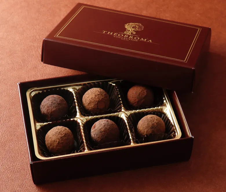 「テオブロマコレクション トリュフショコラ」（972円）