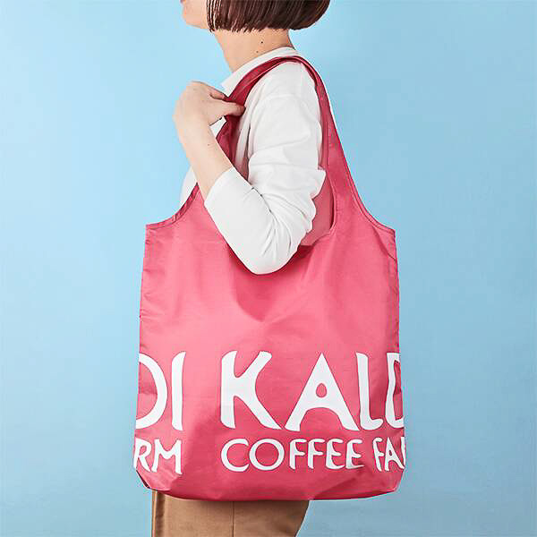 オンラインストアで限定販売されていた「スモーキーピンク」（本稿執筆段階では完売）