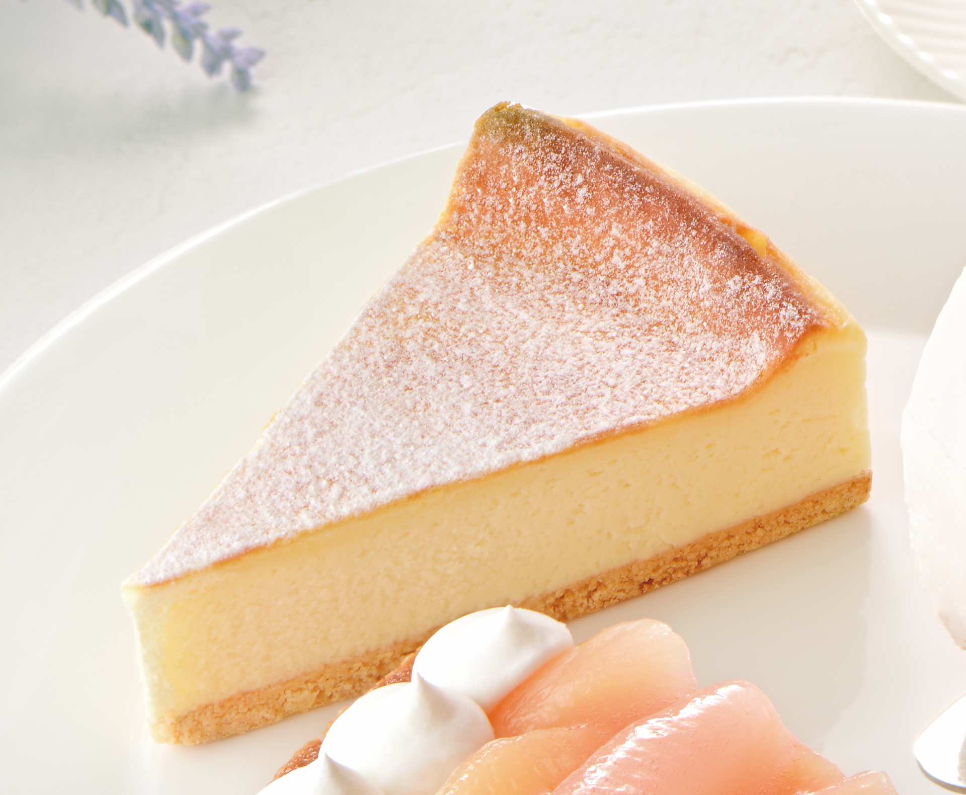 「ニューヨークチーズケーキ」（460円）