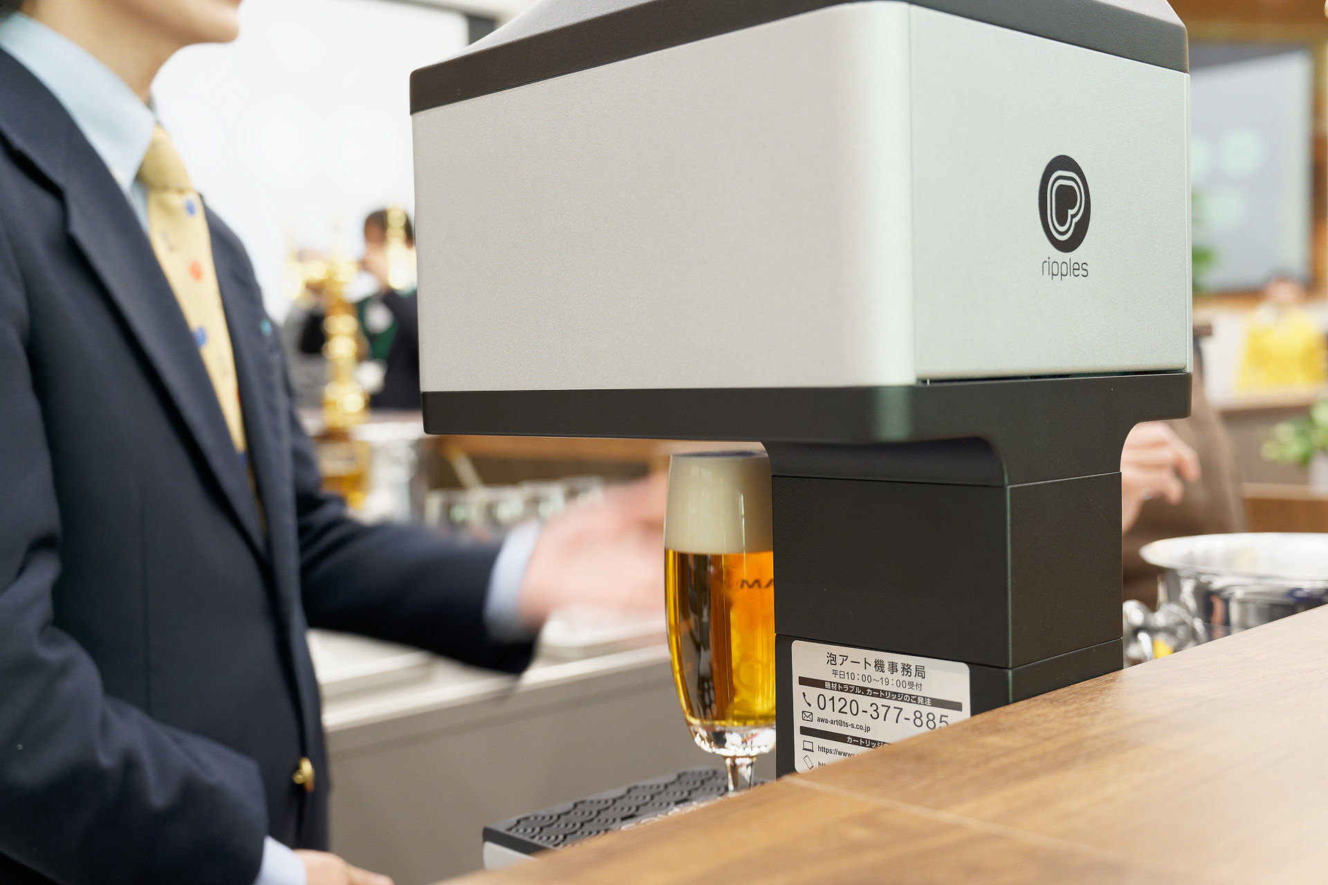 「神泡アート」のプリンター。原料は粉末状の麦芽エキス