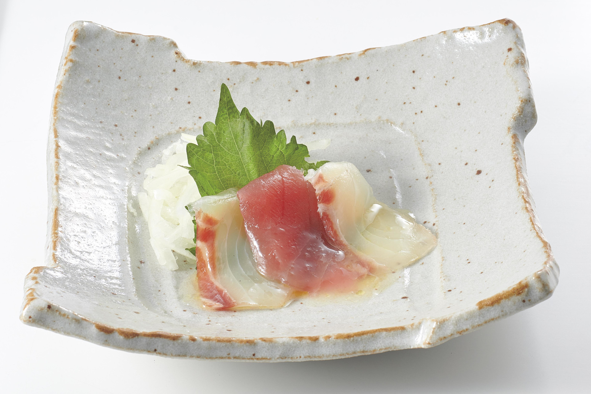 真鯛とまぐろのレモン風味カルパッチョ