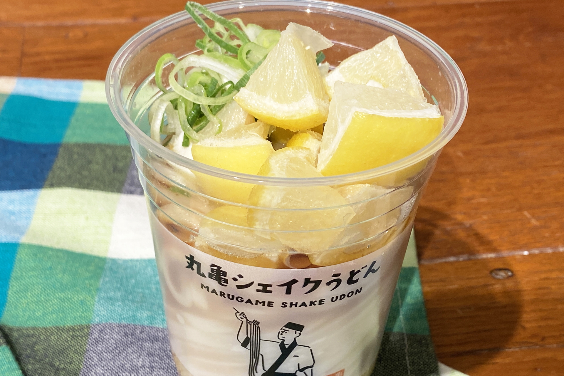 凍らせ塩レモンシェイクうどん