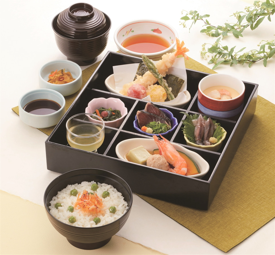 和食さと、鰹や桜海老を使った初夏限定メニューが登場 「四季めぐり膳