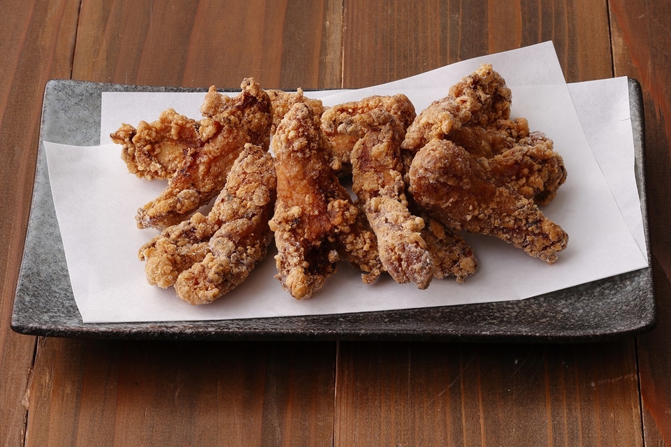 鳥貴族「骨付きVチキン×ビール」の黄金コンビ、5月1日発売 - グルメ Watch