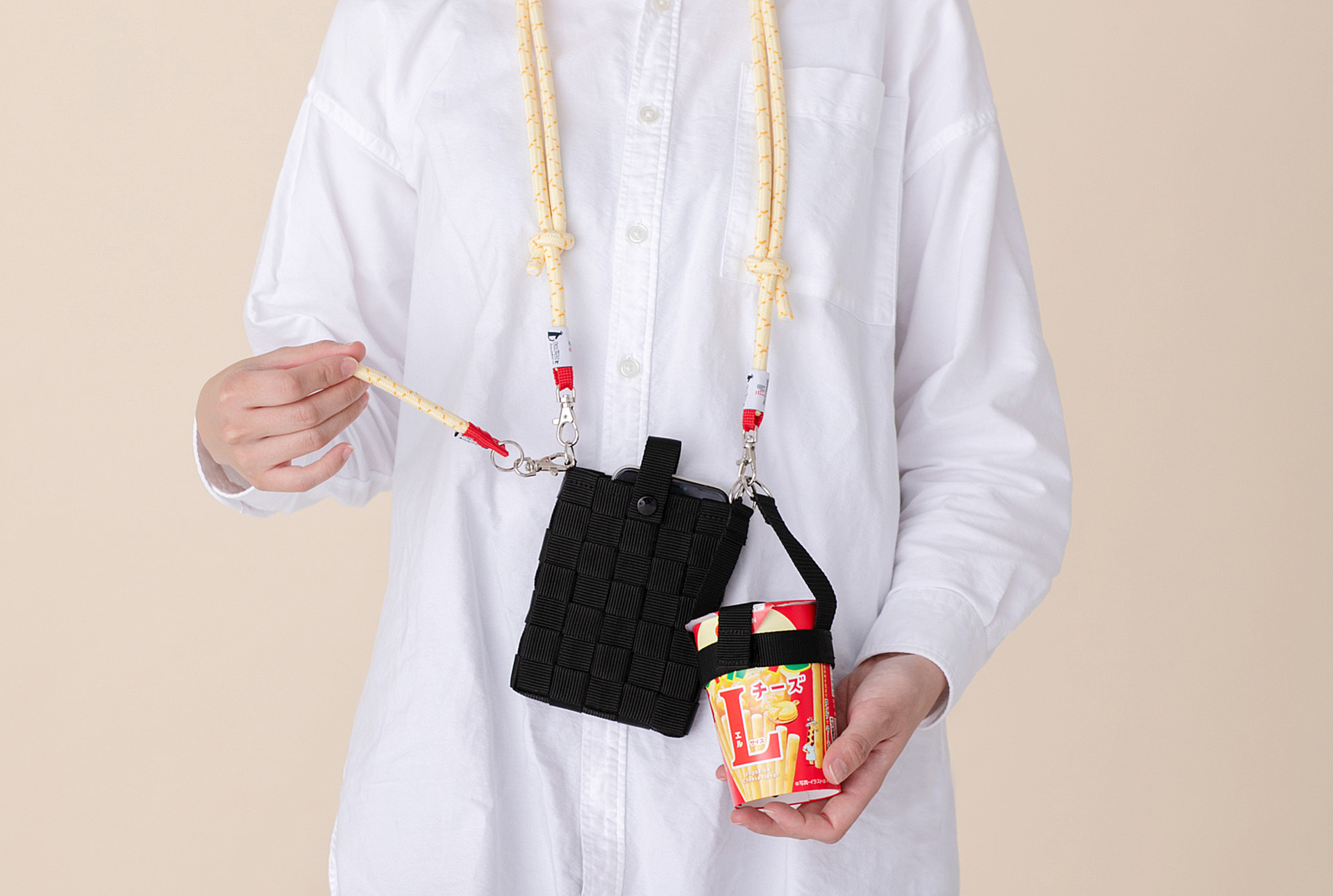 じゃがりこを持ち歩ける「じゃがりこホルダー」