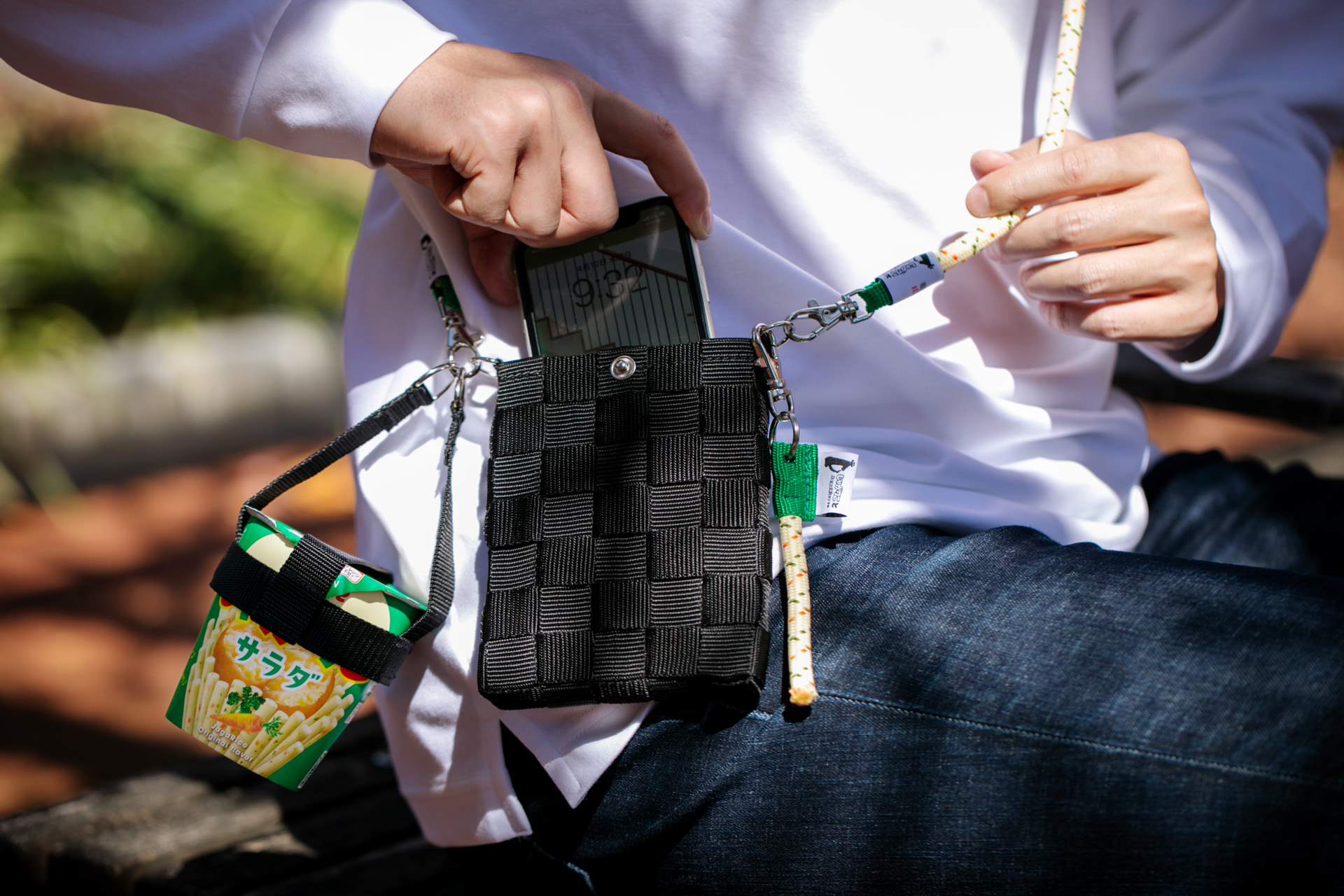 じゃがりこを持ち歩ける「じゃがりこホルダー」