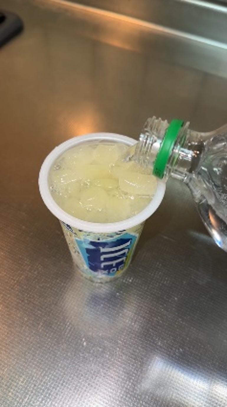 ハシダさんおすすめの「アイスボックス×サイダー」