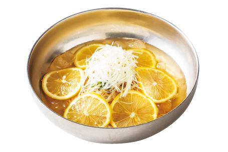 「レモン冷麺」（869円）