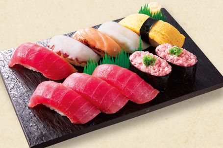 小僧寿し「たっぷり握りフェア」の「まぐろたっぷり握り」