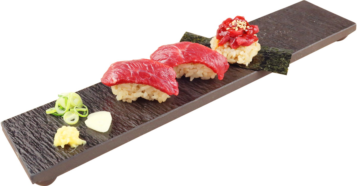 「王道の馬肉寿司3貫盛り」（649円）