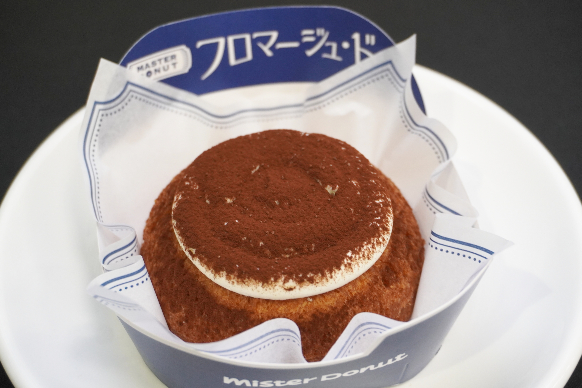 「フロマージュ・ド ティラミス」（テイクアウト270円、イートイン275円）