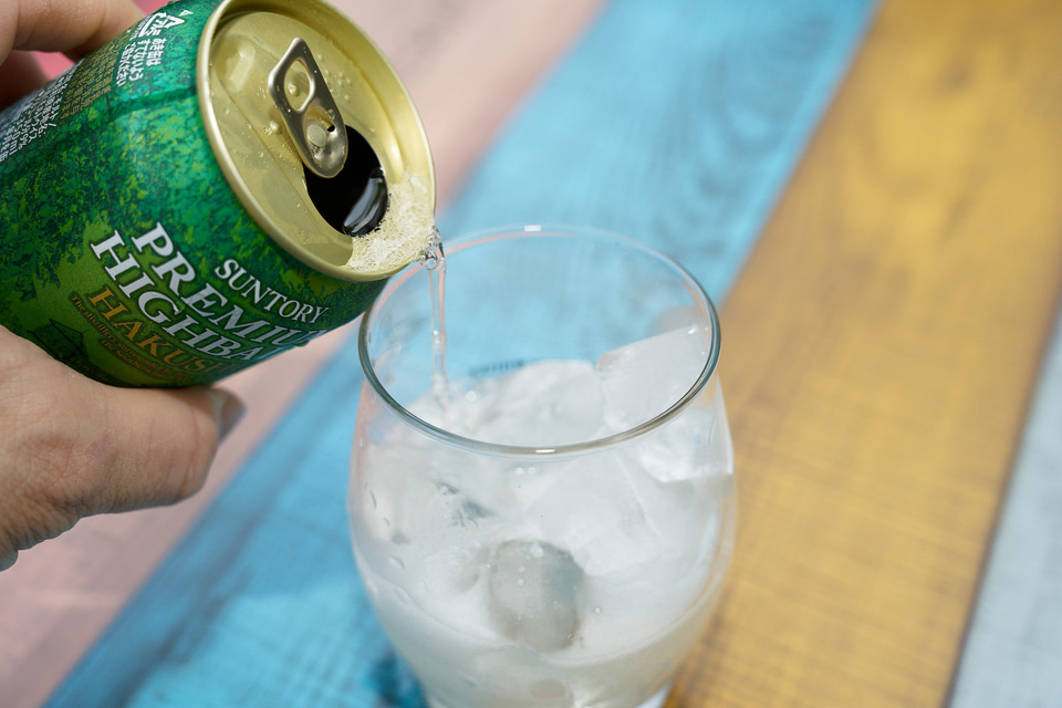 今宵の一杯】この夏、氷ぎっしりのグラスで飲みたい「ハイボール