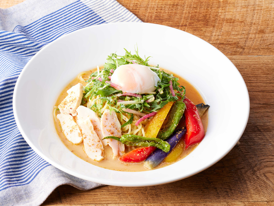 ココス「今月のグルメ～7・8月～」はタイ風冷やし麺や夏野菜とカリブ