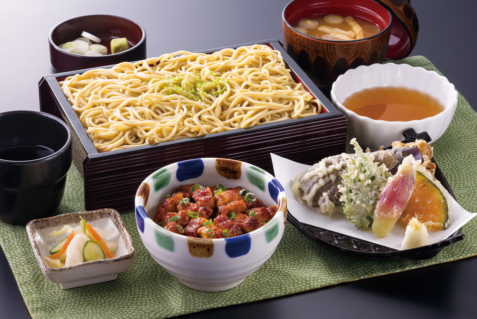 とんでん、高知県/愛媛県産柚子を使った爽やかな風味の「柚子切りそば