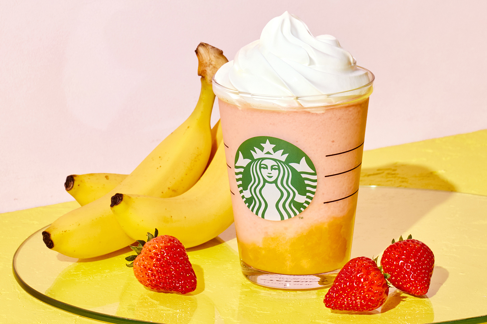 スターバックス「イチゴ バナナ フラぺチーノ」
