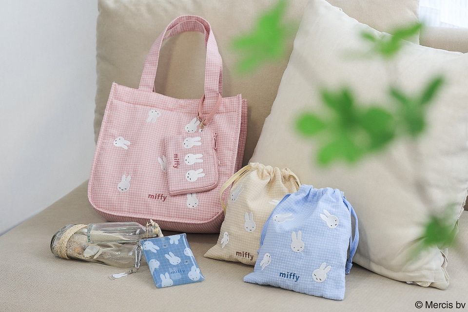 ミッフィー、大人かわいいトートバッグ/ポーチ/スマホショルダー/巾着